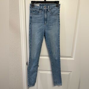 Gap Universal Jegging Sky High Jean Size 2L/26